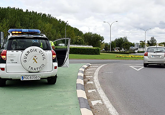Imagen de archivo de la Guardia Civil en la rotonda de Marianistas.