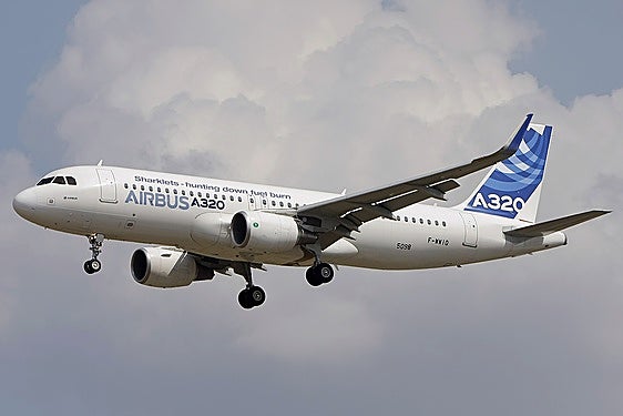 Airbus A320, en pleno vuelo.