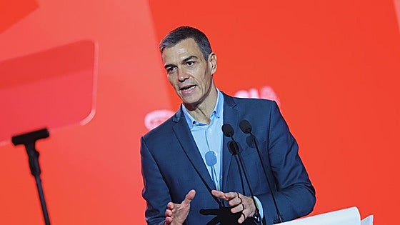 Sánchez acusa a la derecha de vivir en un «Black Friday permanente» para aferrarse al poder