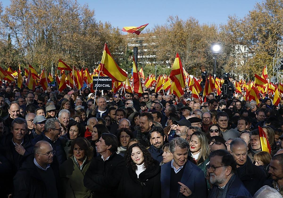 La manifestación del PP contra Sánchez, en imágenes