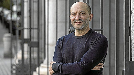 «A los políticos hoy se les pide épica, pasión y acción»