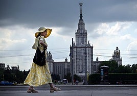 Una turista china en Moscú.