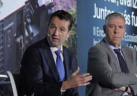 Ángel Escribano, presidente de Indra, y José Vicente de los Mozos, CEO.
