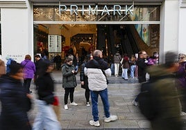 Un gran comercio en la Gran Vía de Madrid.
