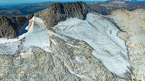 Los glaciares de los Pirineos confirman su declive y pierden hasta 5 metros de espesor en un año