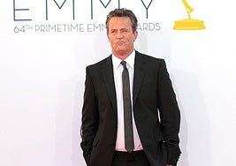 El actor Matthew Perryen una gala de los Premios Emmy en 2012.