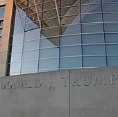 El nombre del presidente Donald Trump en el Instituto de la Paz en Washington.