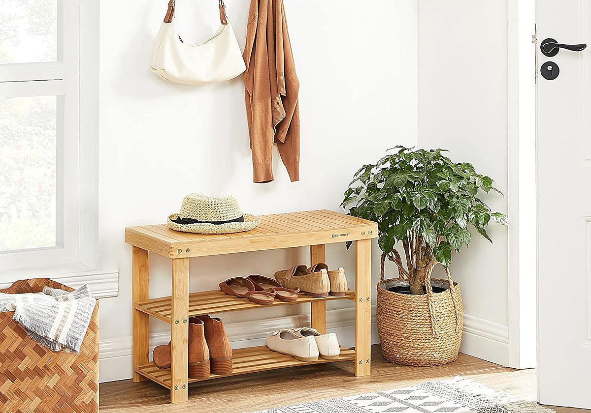 Con estos prácticos zapateros para todos los gustos mantendrás tu hogar ordenado