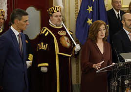 La presidenta del Congreso, Francina Armengol, durante su discurso en el día de la Constitución.