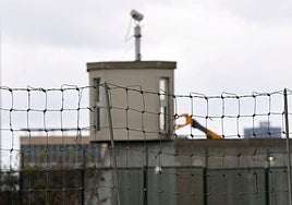 Psicosis por la plaga de fugas en cárceles francesas: la última solo necesitó sábanas y una sierra