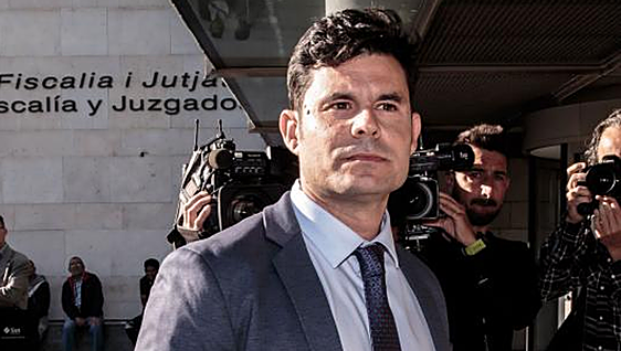 Javier Santos quiere reclamar la paternidad de Julio Iglesias en Estados Unidos