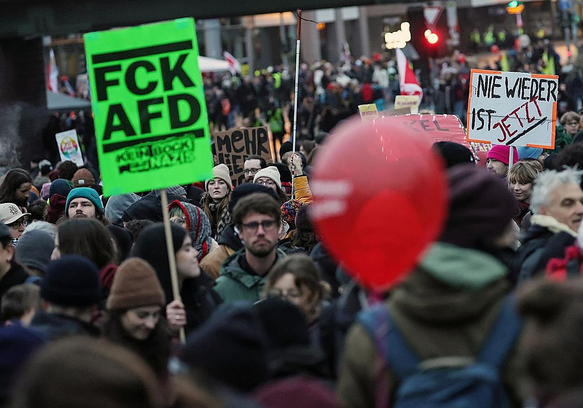 Una marcha contra AfD en la localidad alemana de Giessen.