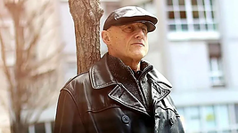 Jorge Martínez, vocalista de Ilegales.