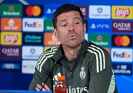 Xabi Alonso, durante su comparecencia previa al duelo de Champions del Real Madrid ante el Manchester City en el Santiago Bernabéu.