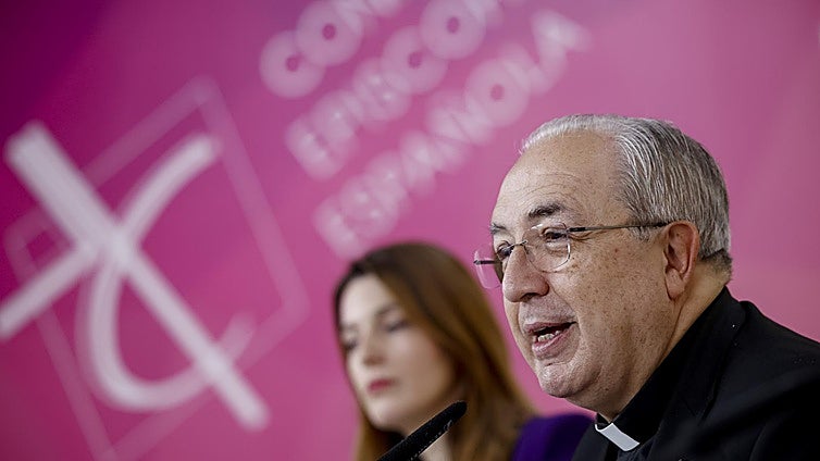 Caen las bodas por la Iglesia, los bautizos y las comuniones, y aumentan un 0,3% los fieles que van a misa: 8,23 millones
