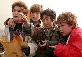 Corey Feldman, Sean Astin, Ke Huy Quan y Jeff Cohen en &#039;Los Goonies&#039;, que se estrenó en España el 24 de julio de 1985.