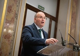 Miguel tellado ofrece este jueves una rueda de prensa en el Congreso.