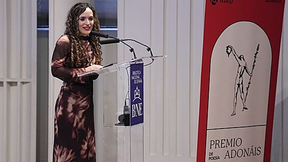 Carmen María López gana Adonáis de poesía