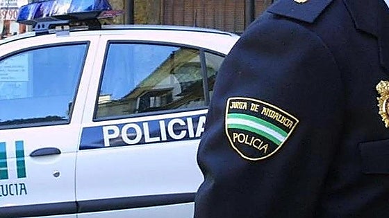 Detienen a un hombre en Linares por abusar de una niña de 8 años, y a su madre por permitirlo