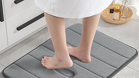 Sal de la ducha o la bañera sin peligro gracias a estas alfombras de baño antideslizantes y absorbentes