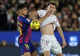 Gerard Martín acaba con el debate en la defensa del Barça