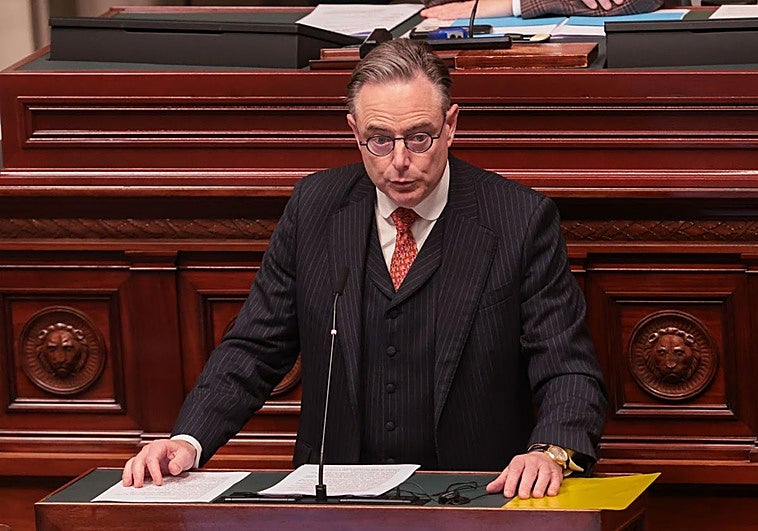 Bélgica, dispuesta a llegar a un compromiso para financiar a Ucrania, siempre «que no haga peligrar la seguridad financiera» de la UE