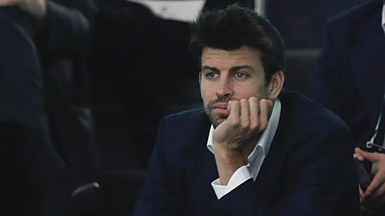 Piqué pierde los papeles contra el árbitro en el descanso del Andorra-Depor