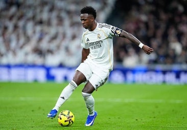 Vinicius, Bernabéu'nun düdük çalmasının ardından ağlarda Madrid formasını Brezilya formasıyla değiştirdi