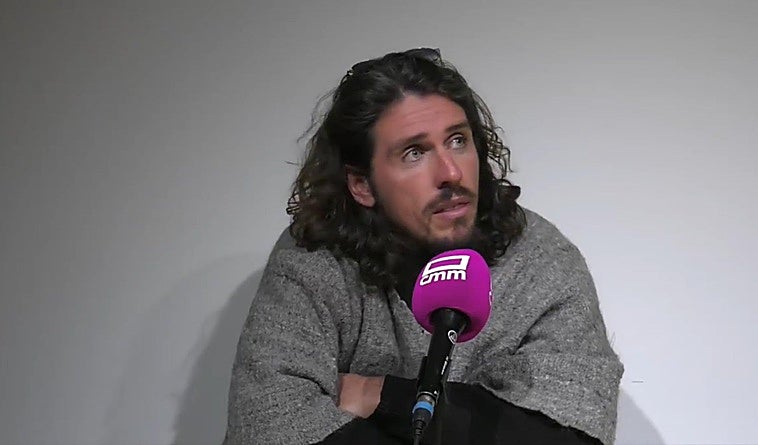 Javi Poves explota contra los árbitros: «Aquí hay mierda por un tubo»