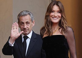 Carla Bruni y su esposo Nicolás Sarkozy