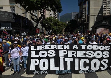Venezuela excarcela a 99 detenidos durante las protestas por la reelección de Maduro