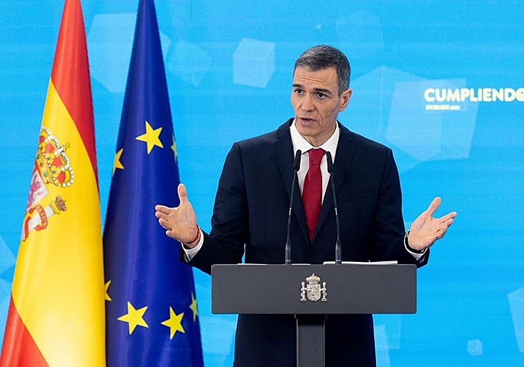 Sánchez hace un canto a sus medidas sociales en un vídeo de felicitación del año sin mencionar la corrupción