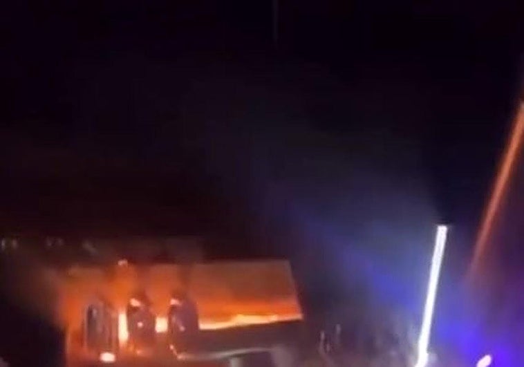 Vídeo | El origen del incendio en la estación de esquí suiza: unas velas de cumpleaños colocadas en botellas de champán