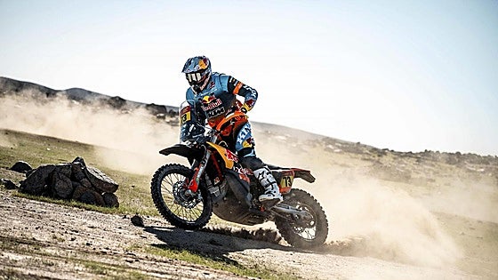 Canet empieza el Dakar haciendo historia