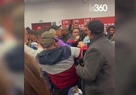 Monumental pelea entre periodistas en la zona mixta del Argelia-Nigeria