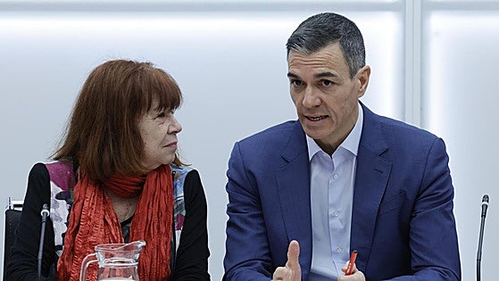El CIS mantiene la ventaja de nueve puntos del PSOE sobre el PP tras la debacle extremeña
