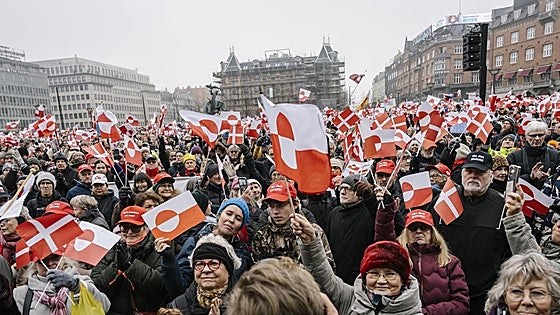 Daneses y groenlandeses exigen a Trump que quite «las manos» de la isla