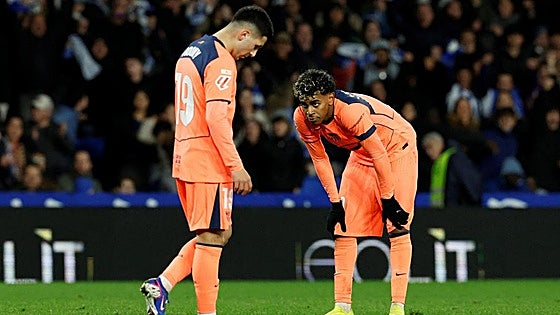 La Real frena al Barça con un triunfo heroico y polémico