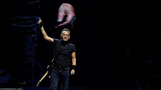 Springsteen homenajea a la mujer asesinada en Mineápolis y acusa al ICE de actuar «como la Gestapo»