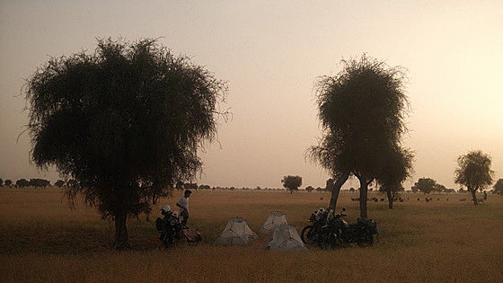 Down To Africa: la extraordinaria aventura en moto de tres intrépidos españoles