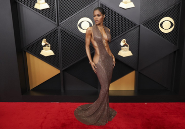 Bad Bunny hace historia en unos Grammy marcados por las protestas contra la política antiinmigración de Trump