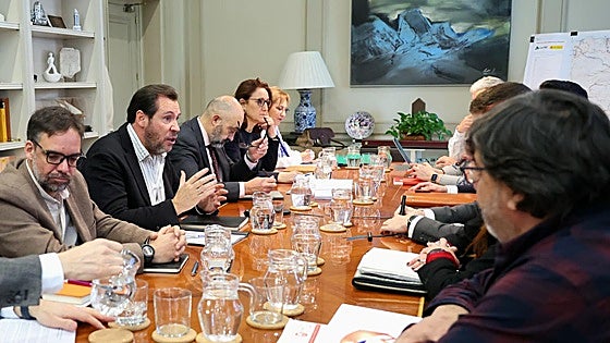 Puente sigue sin lograr desconvocar la huelga de los maquinistas tras la segunda reunión