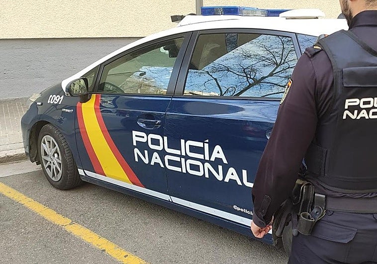 Liberada una pareja secuestrada en Valencia tras pedir ayuda desde el maletero de un coche