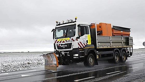 Muere en Ávila el conductor de un quitanieves al precipitarse desde 20 metros