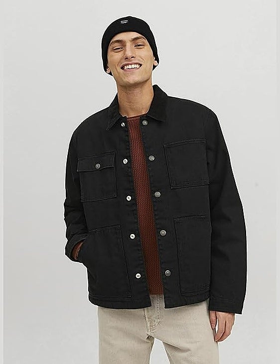 Los mejores gorros de invierno para hombre que combinan abrigo y estilo