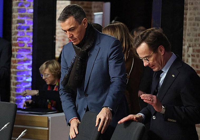 Sánchez carga contra Meloni por organizar una reunión de líderes a la que no fue invitado