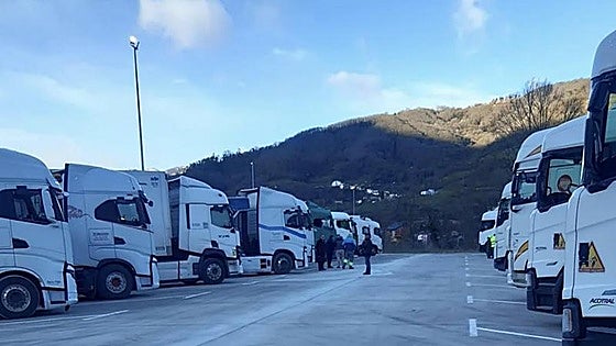 El Supremo deriva a mediación el cártel de los camiones ante su «situación de colapso»
