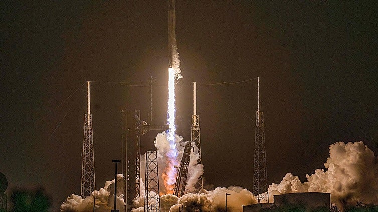 Estas son las canciones que escuchan los astronautas que viajan a la Estación Espacial en el Falcon 9