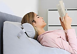 Estas cuñas para sofá y cama te ayudarán a aliviar el reflujo nocturno y a mejorar tu descanso