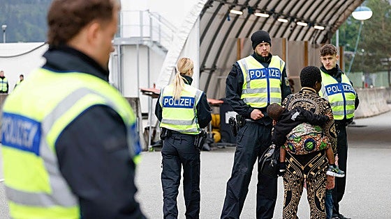 Alemania prorroga seis meses los controles fronterizos para frenar la inmigración
